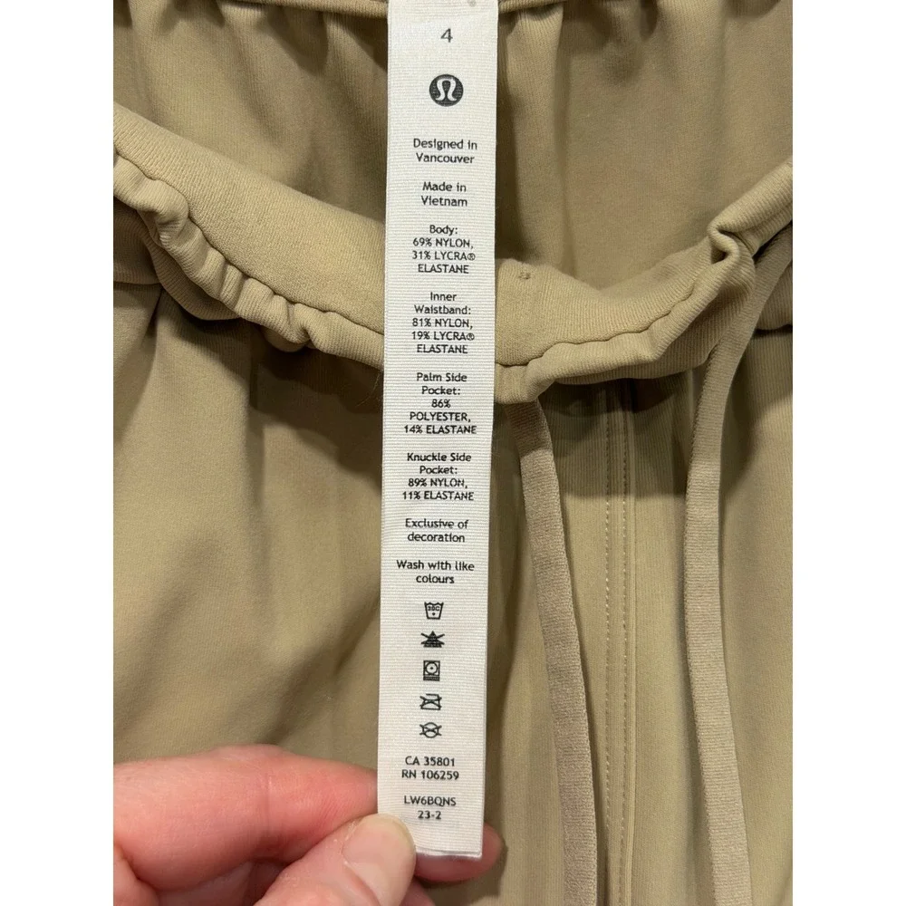 Lululemon‎ Stretch High Rise Crop 23